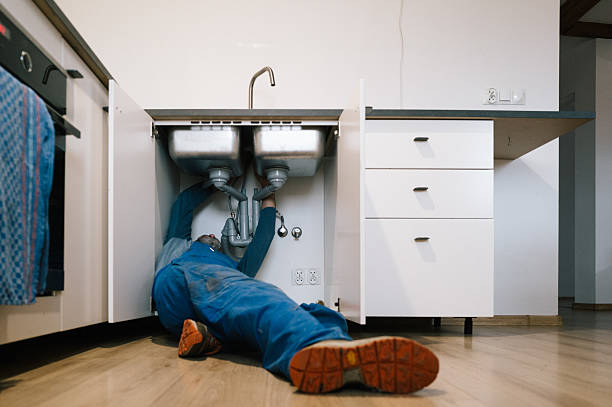 Professional Leak Detection technician working in Art, TX